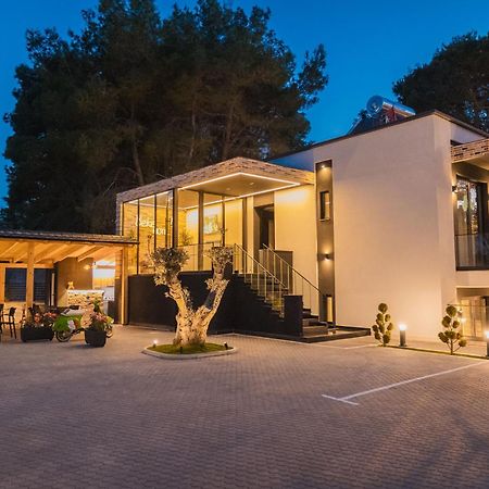 Hotel Beke Vlorë Exteriör bild