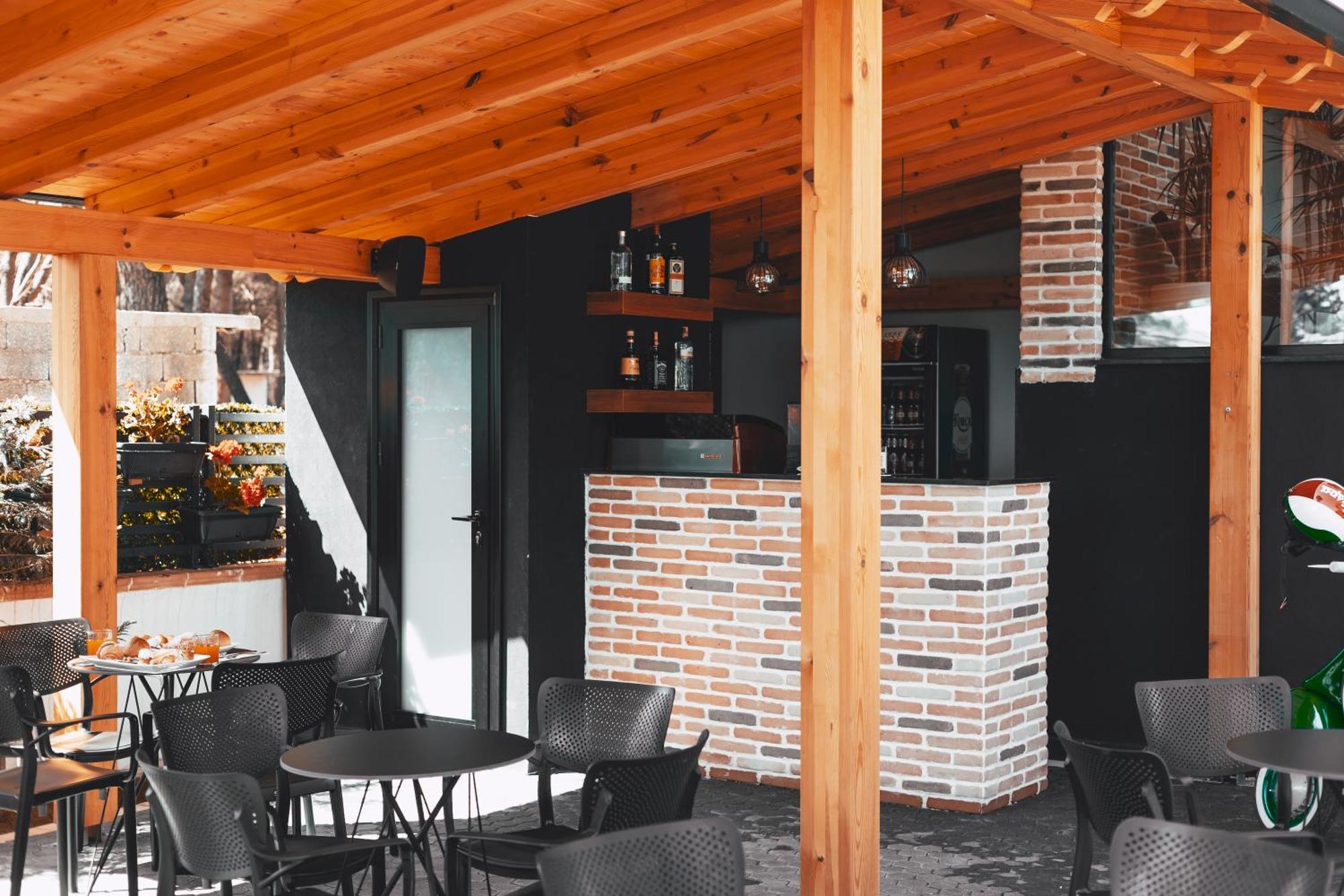 Hotel Beke Vlorë Exteriör bild