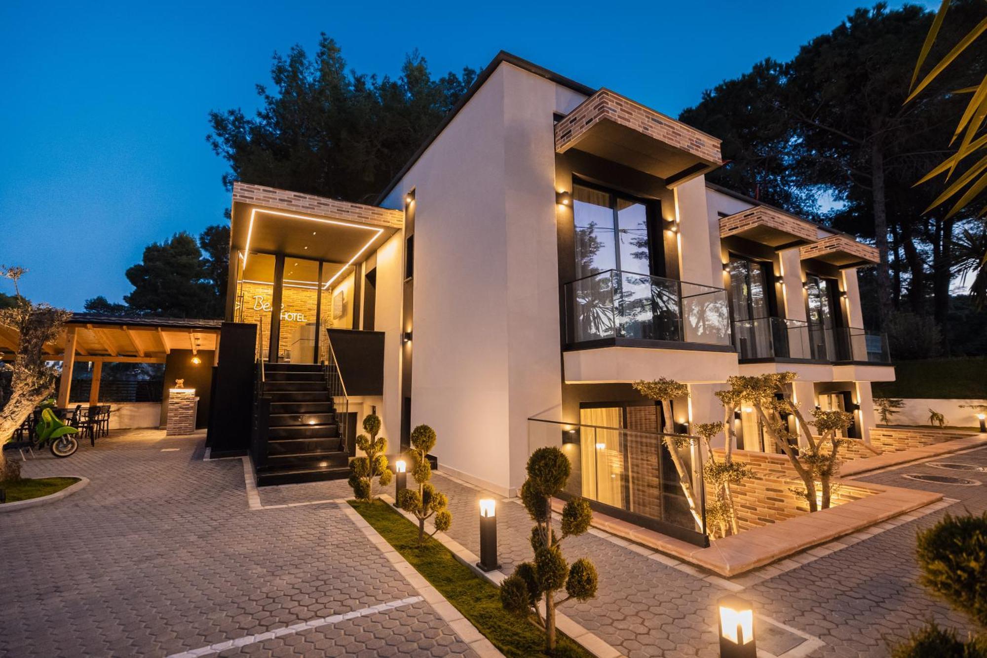 Hotel Beke Vlorë Exteriör bild
