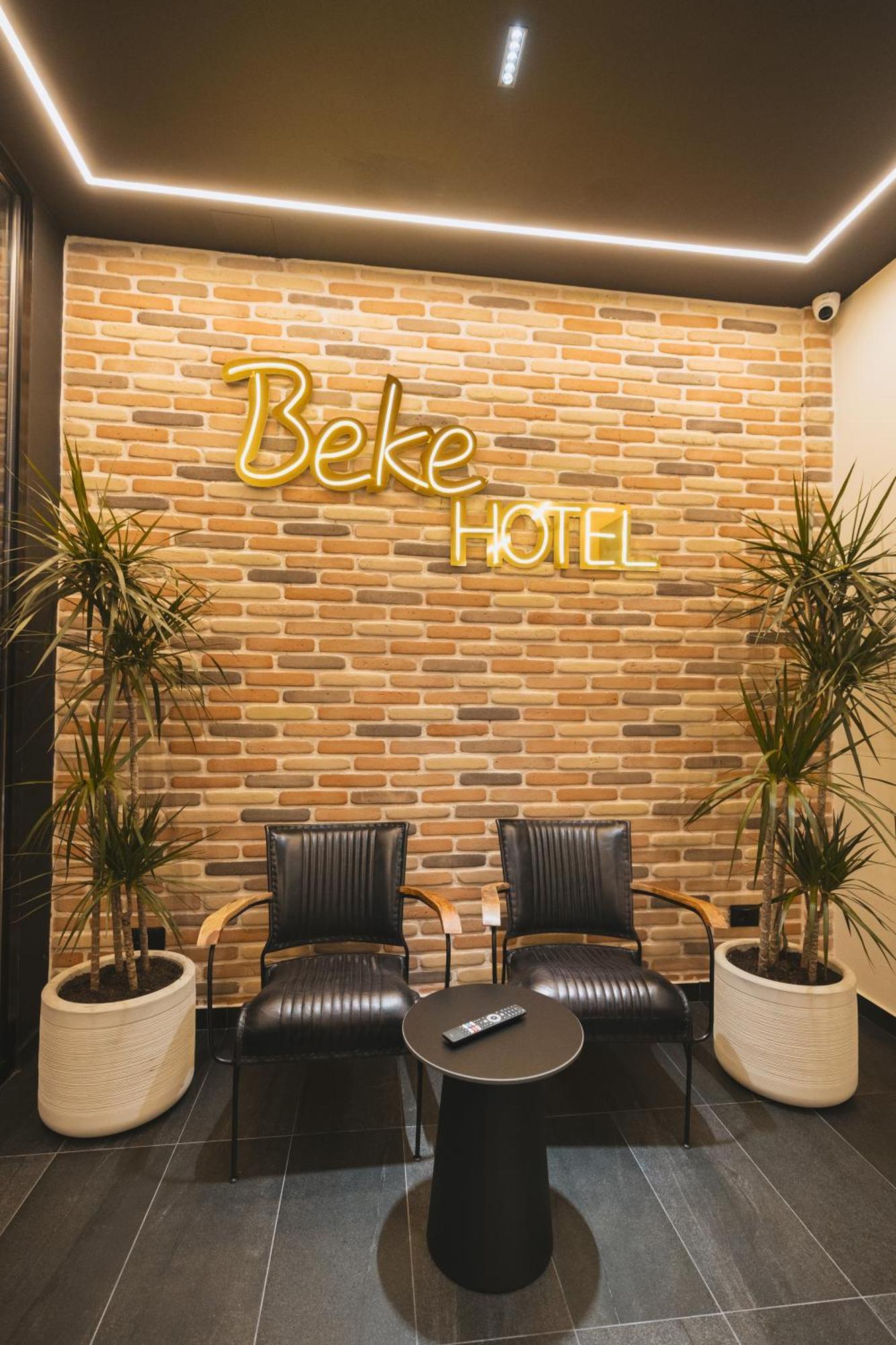Hotel Beke Vlorë Exteriör bild