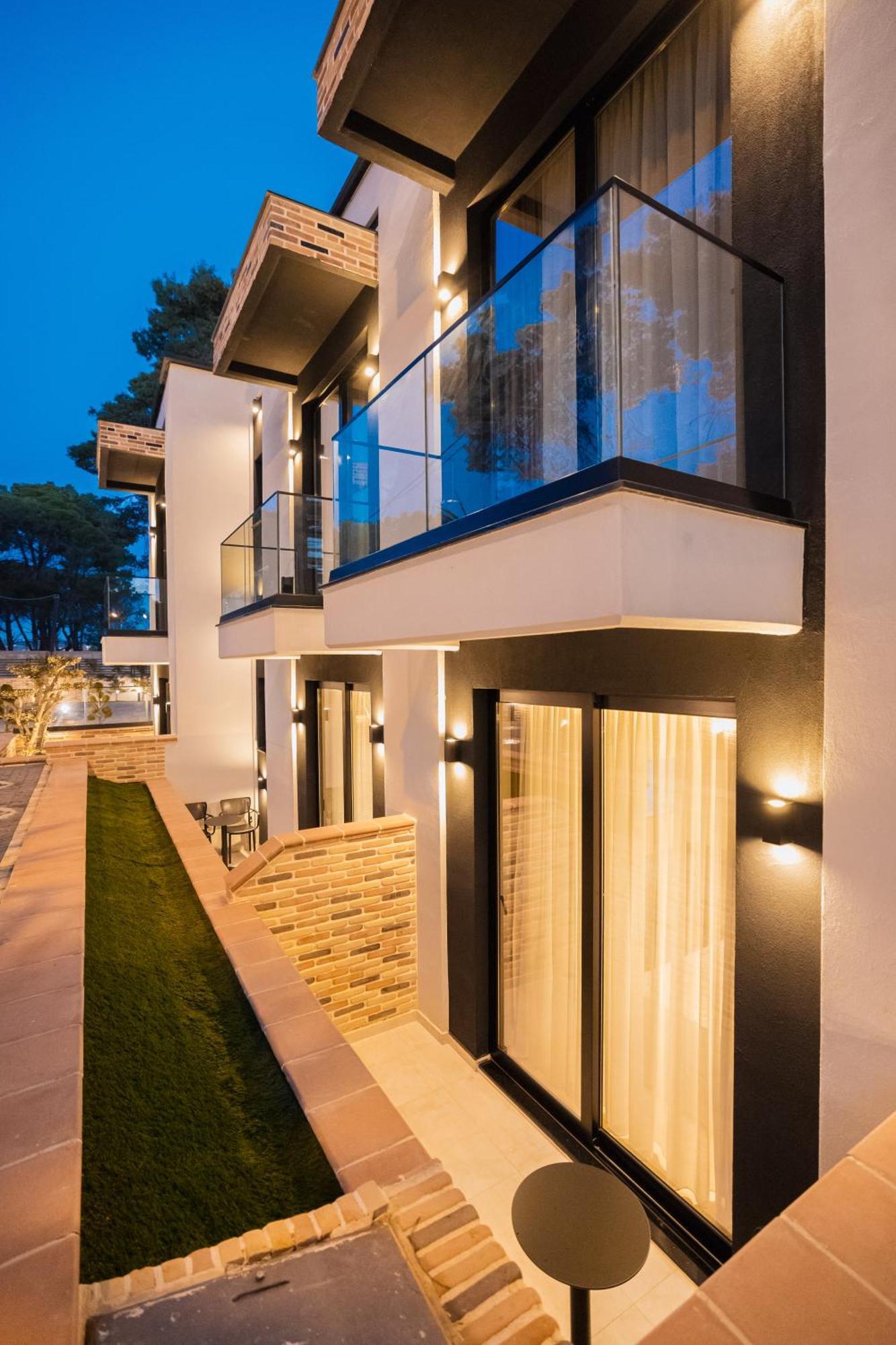 Hotel Beke Vlorë Exteriör bild