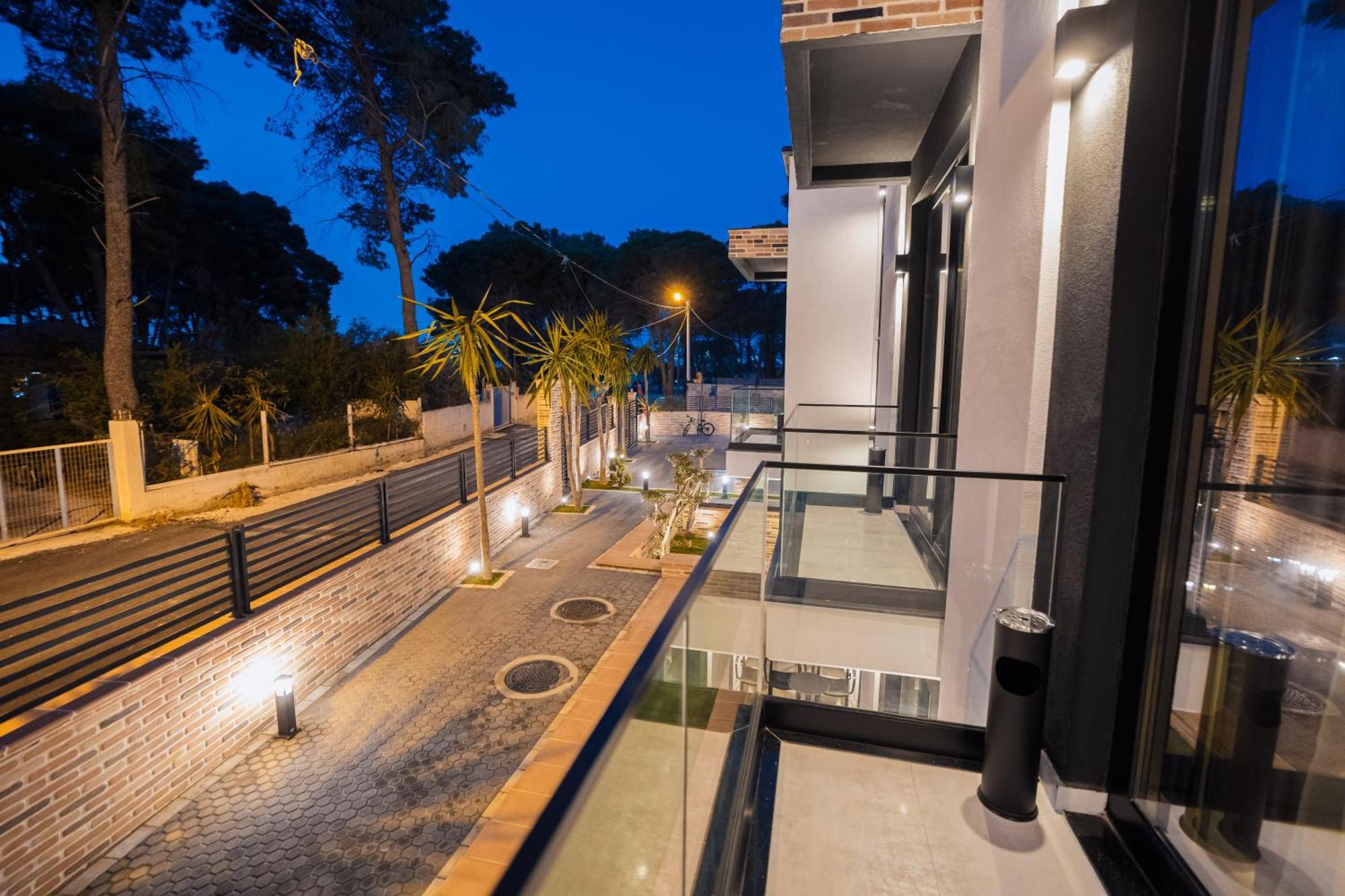 Hotel Beke Vlorë Exteriör bild