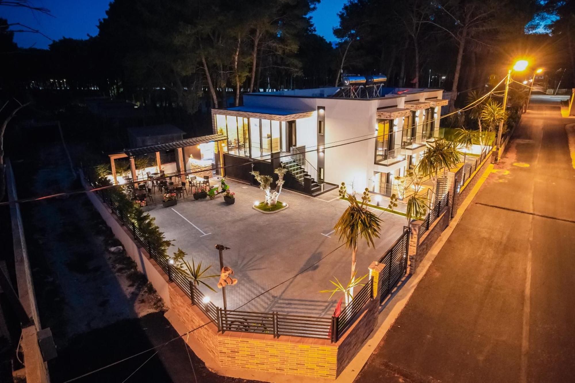 Hotel Beke Vlorë Exteriör bild